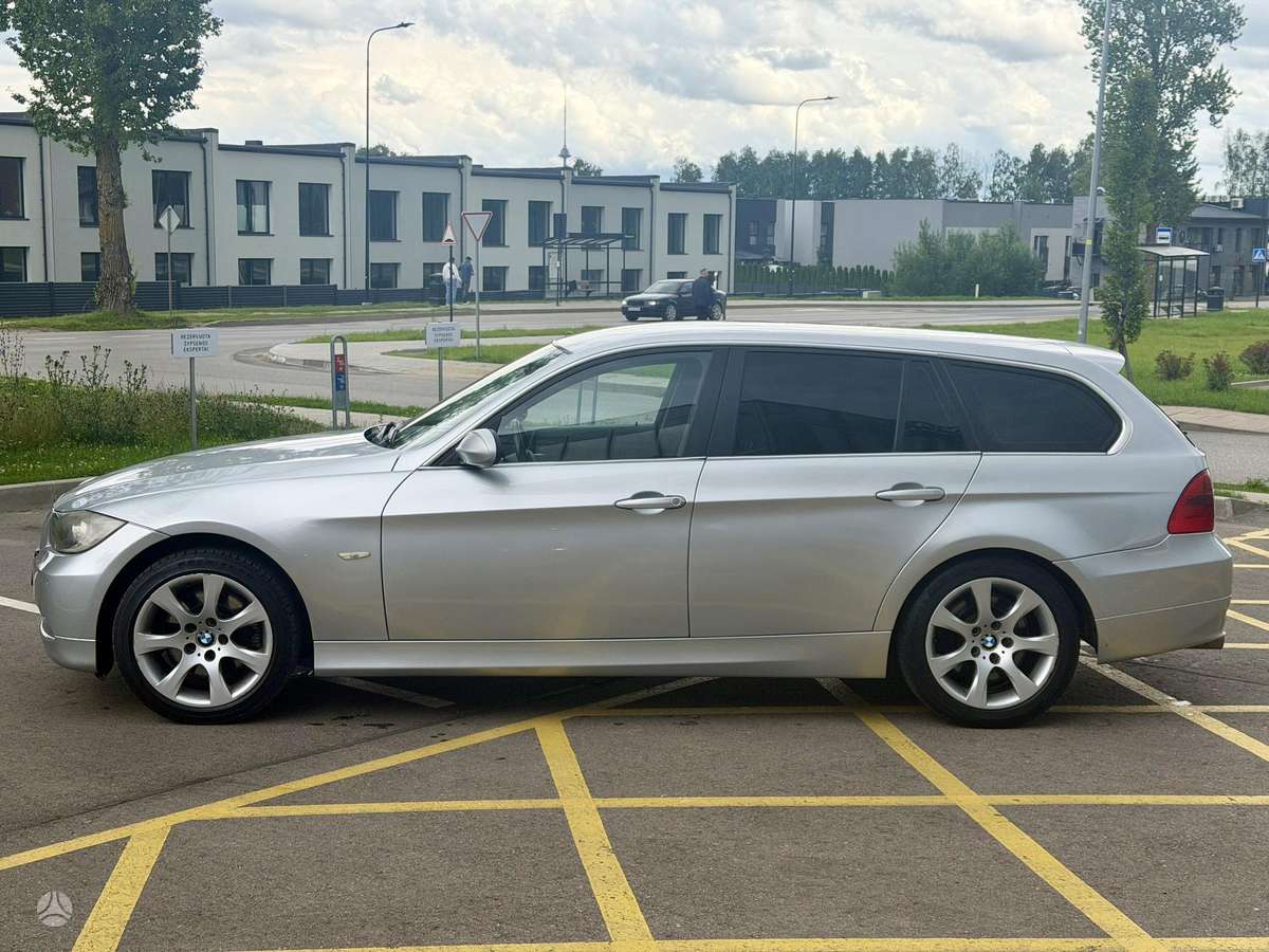BMW 330, 3.0 l., universalas