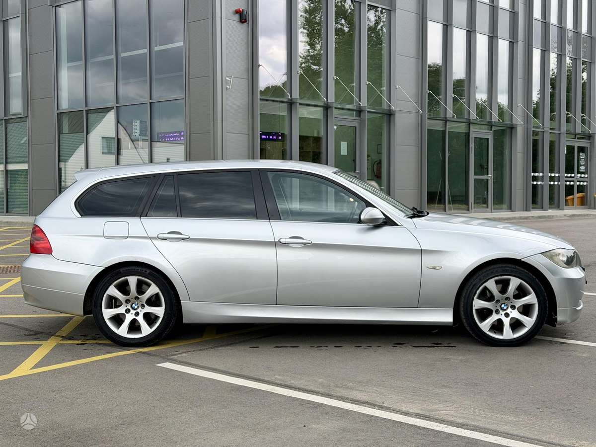 BMW 330, 3.0 l., universalas