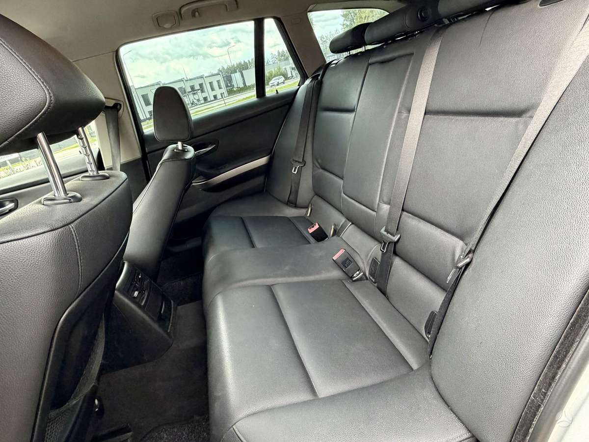 BMW 330, 3.0 l., universalas