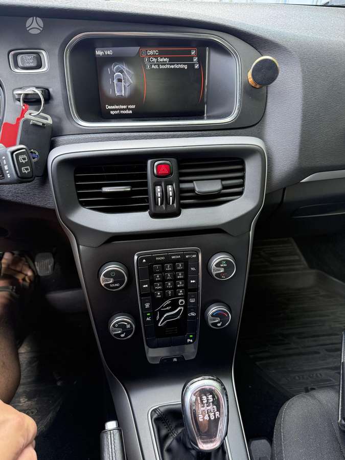 Volvo V40, 2.0 l., Хэтчбек