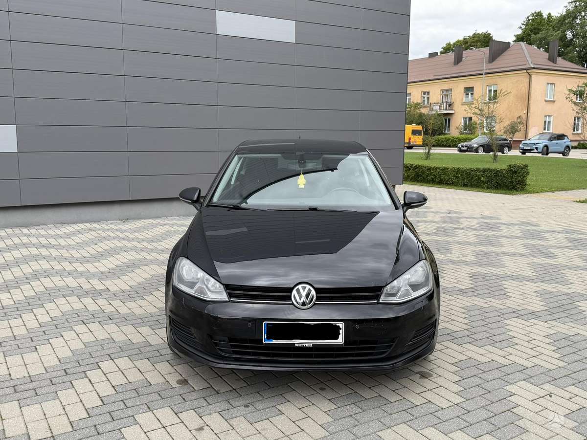 Volkswagen Golf - 2
