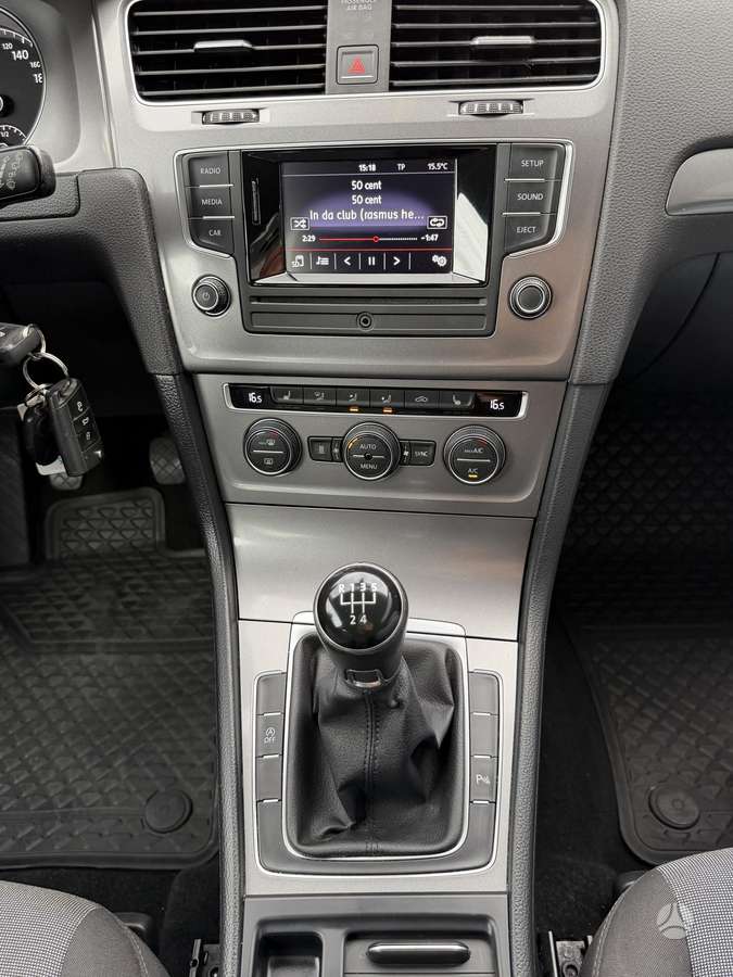 Volkswagen Golf - 12