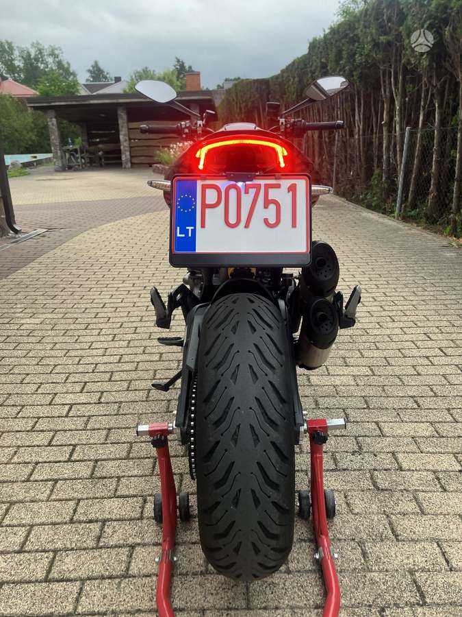 Ducati Monster 937cc, street / классические