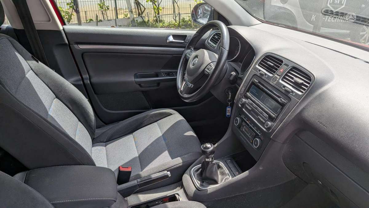 Volkswagen Golf, 1.2 l., Универсал