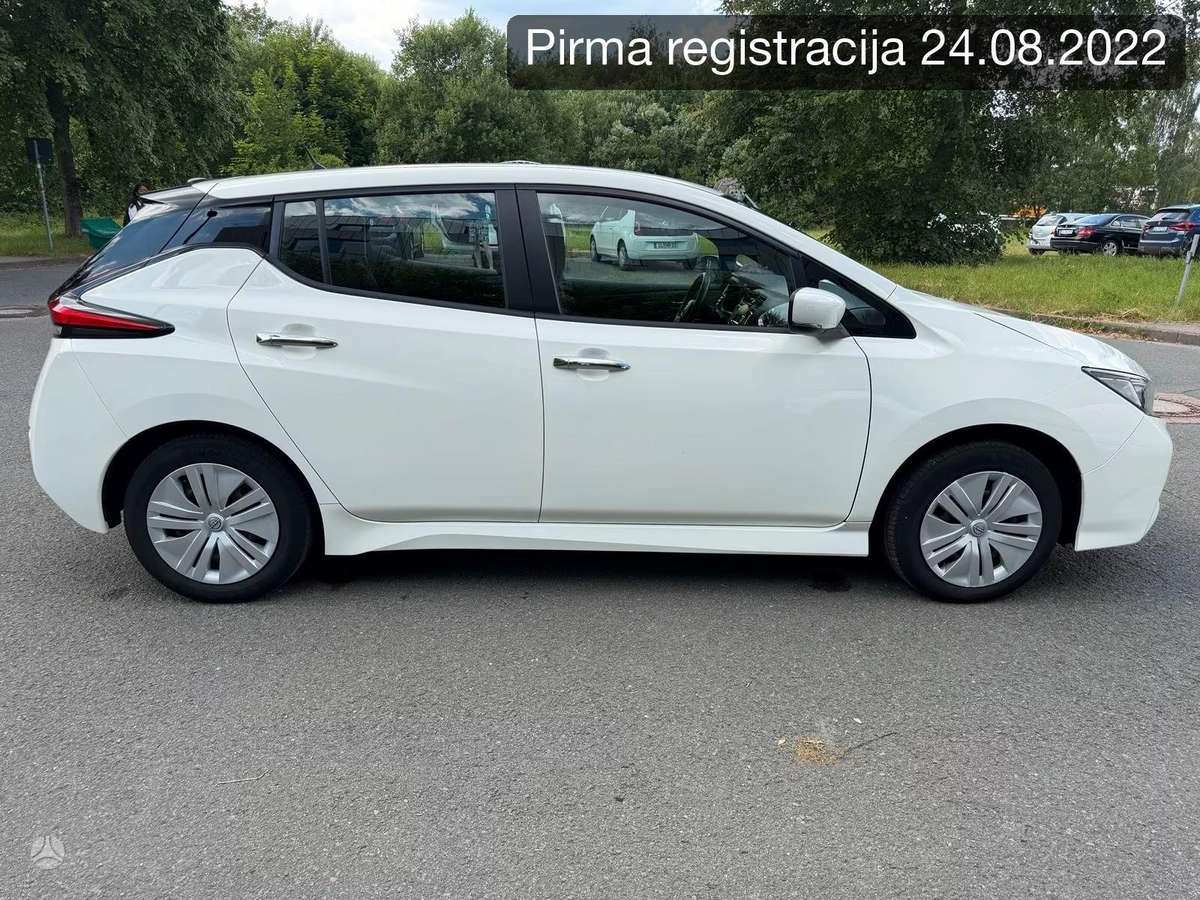 Nissan Leaf, 40 кВт·ч, Хэтчбек