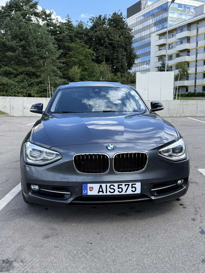 BMW 120, 2.0 l., hatchback