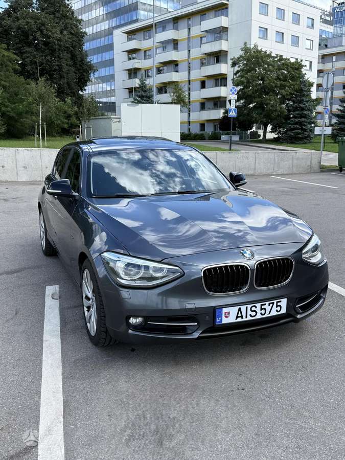 BMW 120, 2.0 l., hatchback