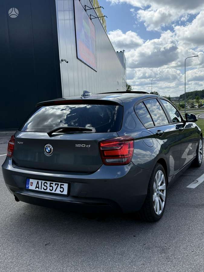 BMW 120, 2.0 l., hatchback