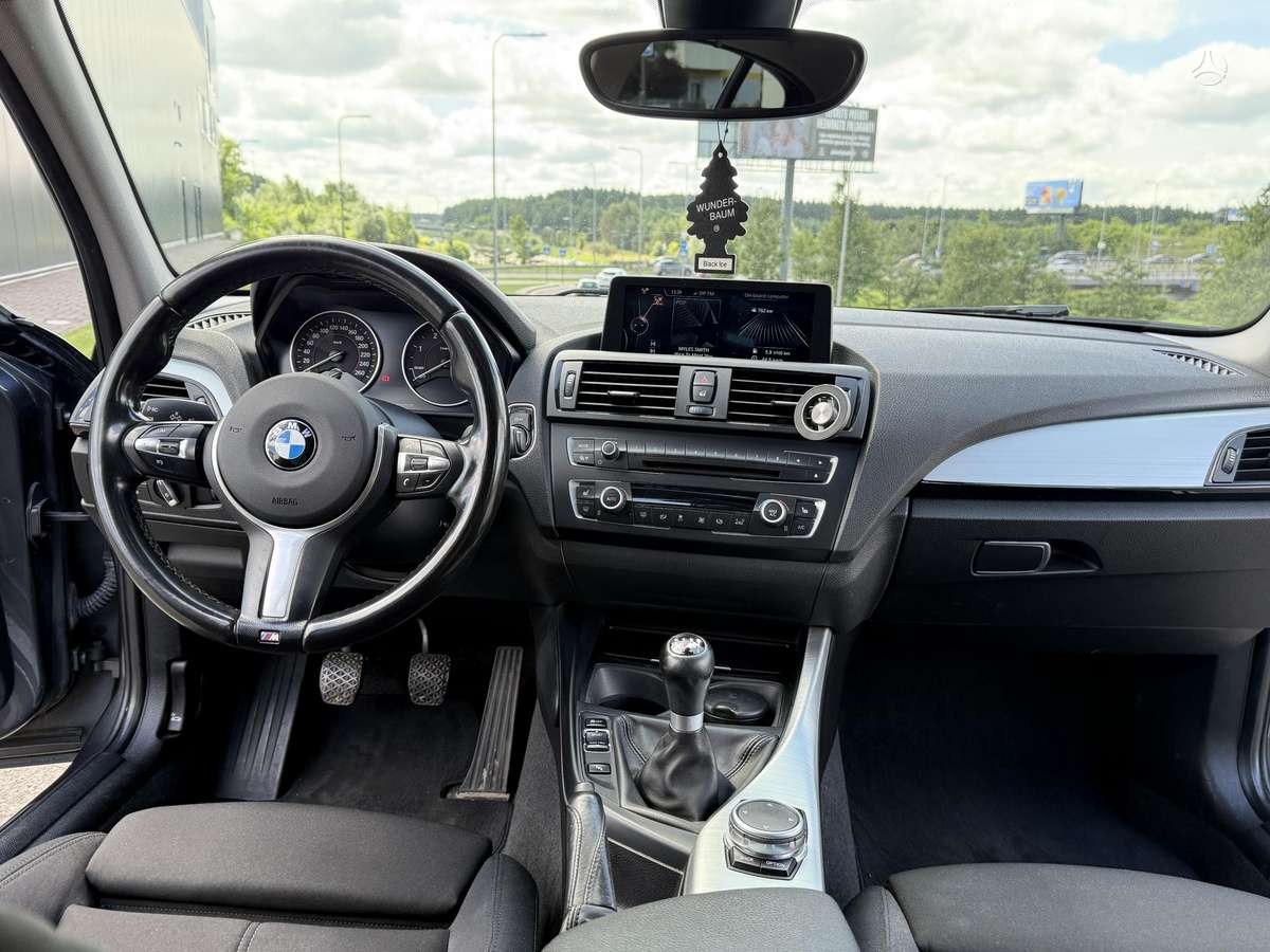 BMW 120, 2.0 l., hatchback