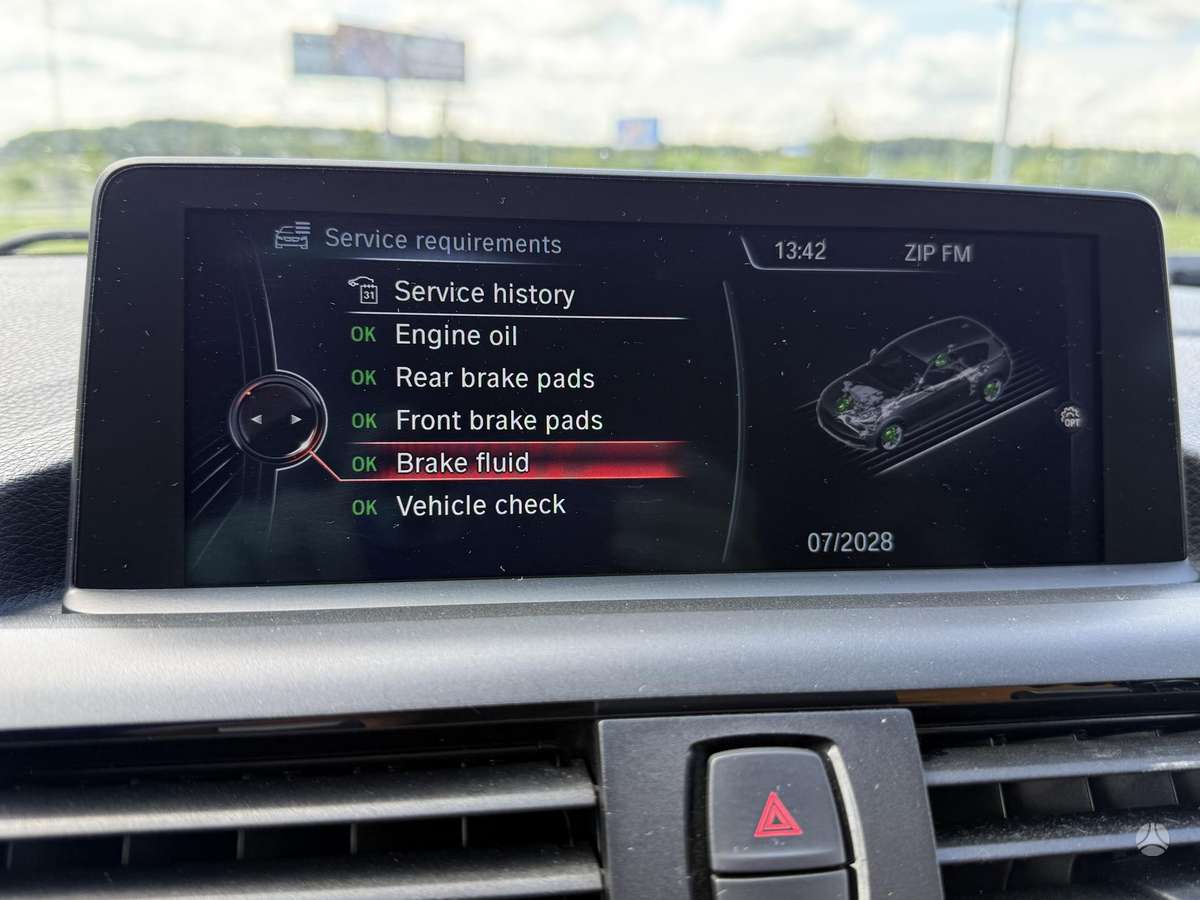 BMW 120, 2.0 l., hatchback