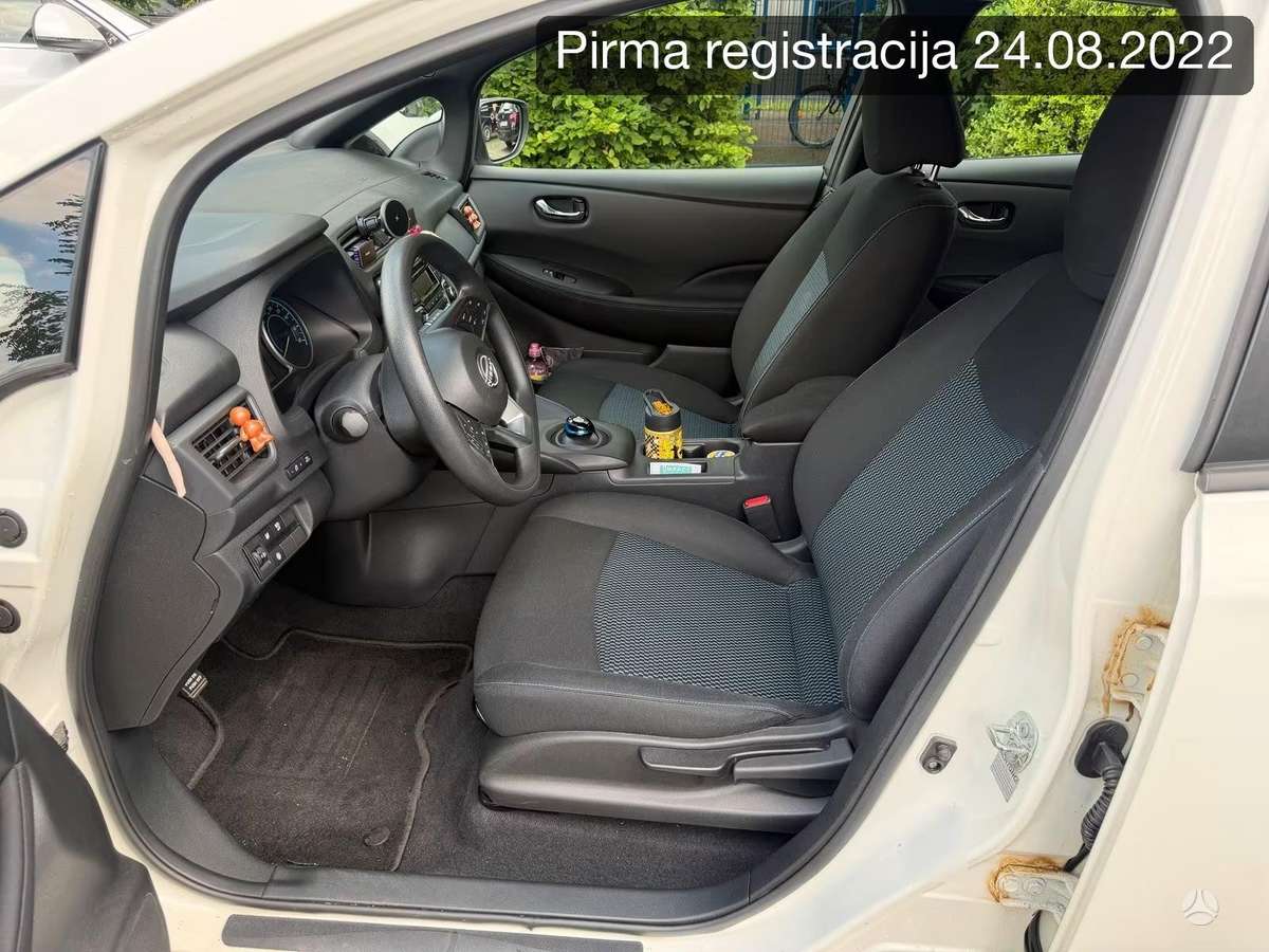 Nissan Leaf, 40 кВт·ч, Хэтчбек