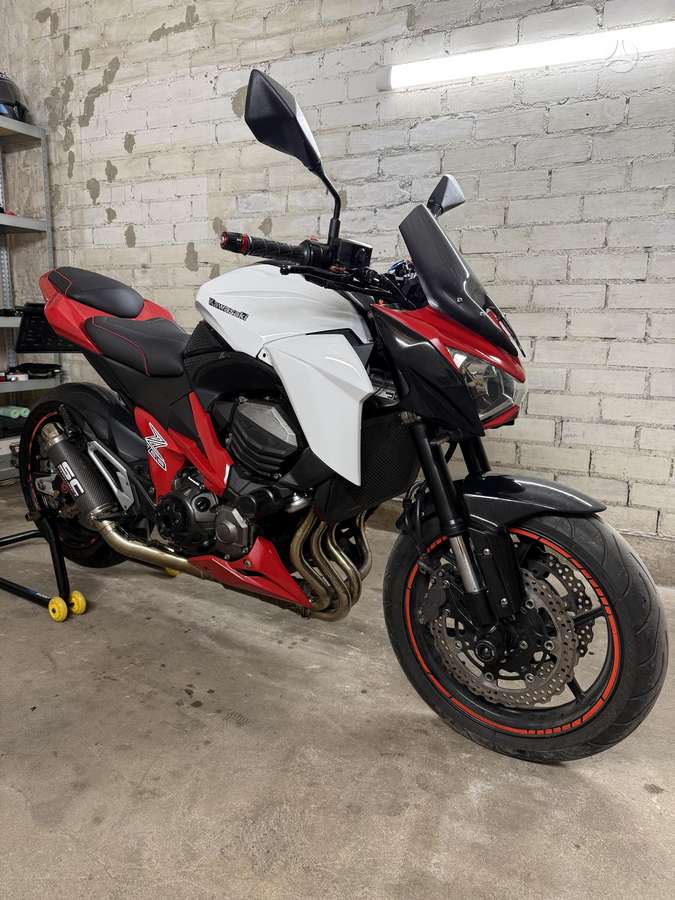 Kawasaki Z 800cc, street / classic