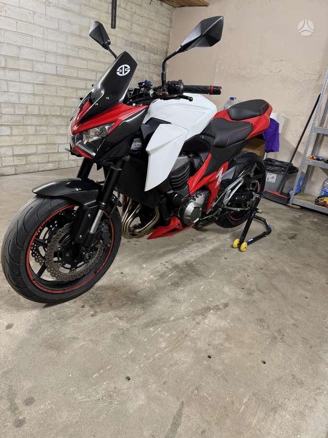 Kawasaki Z 800cc, street / classic