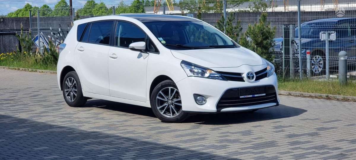 Toyota Verso - 1