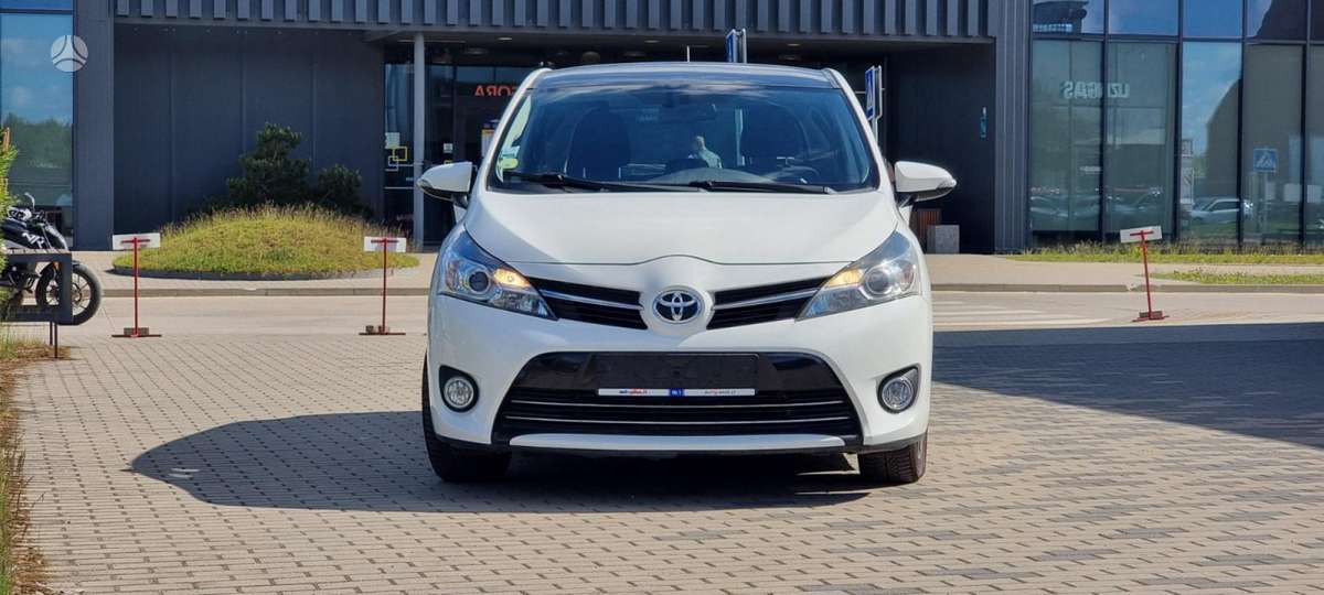 Toyota Verso - 3