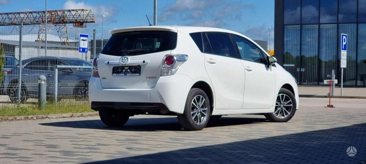 Toyota Verso - 4