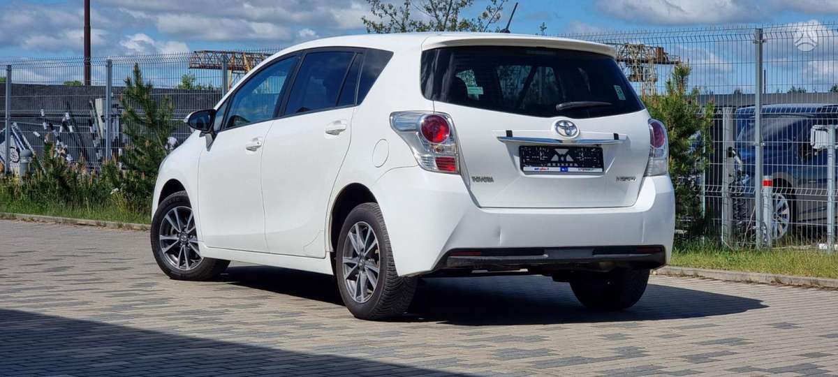 Toyota Verso - 5
