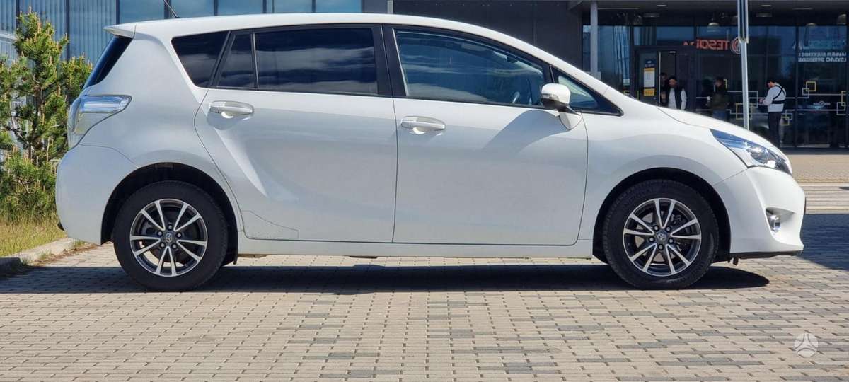 Toyota Verso - 7