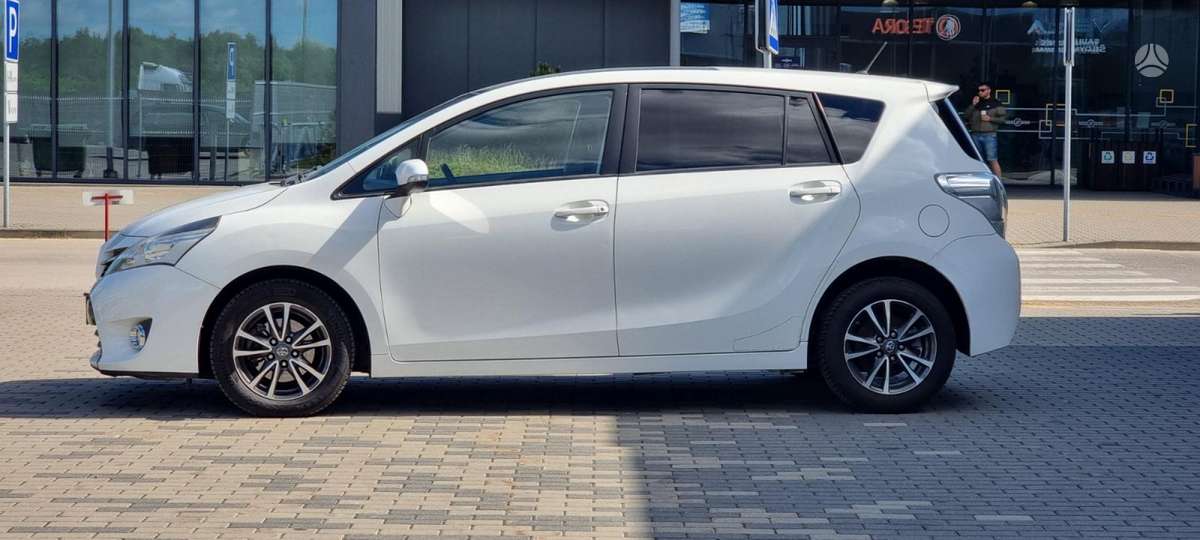 Toyota Verso - 8