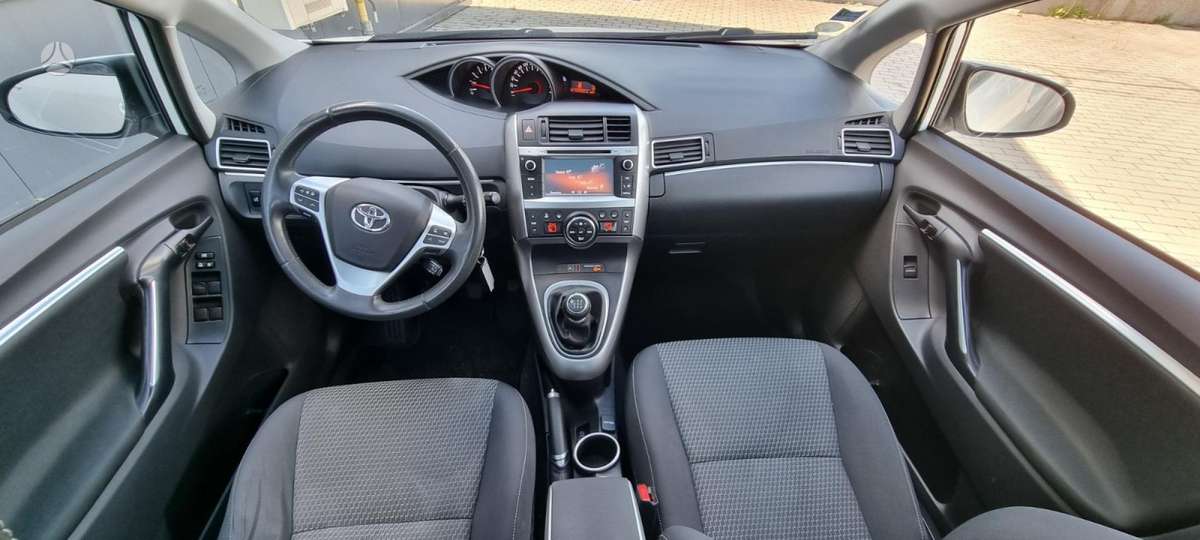 Toyota Verso - 10