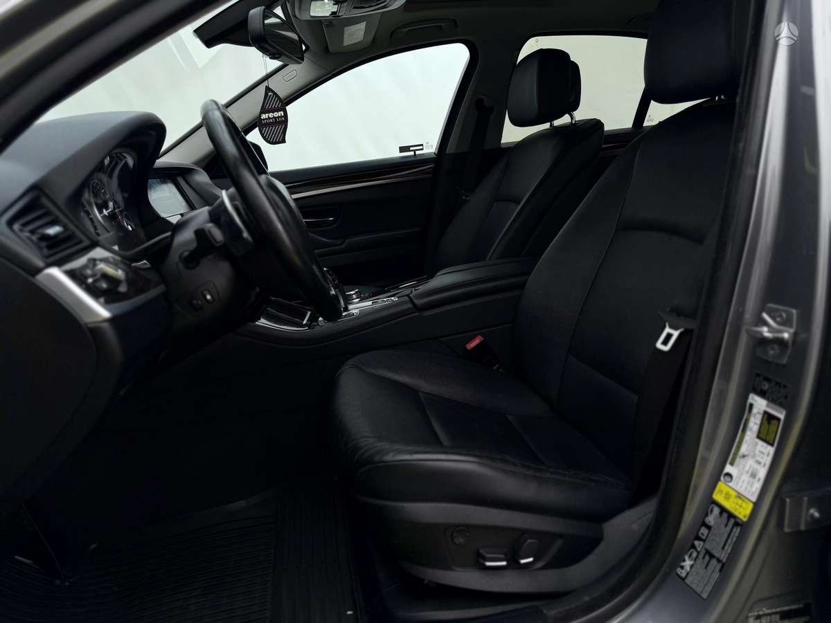 BMW 528, 2.0 l., Седан