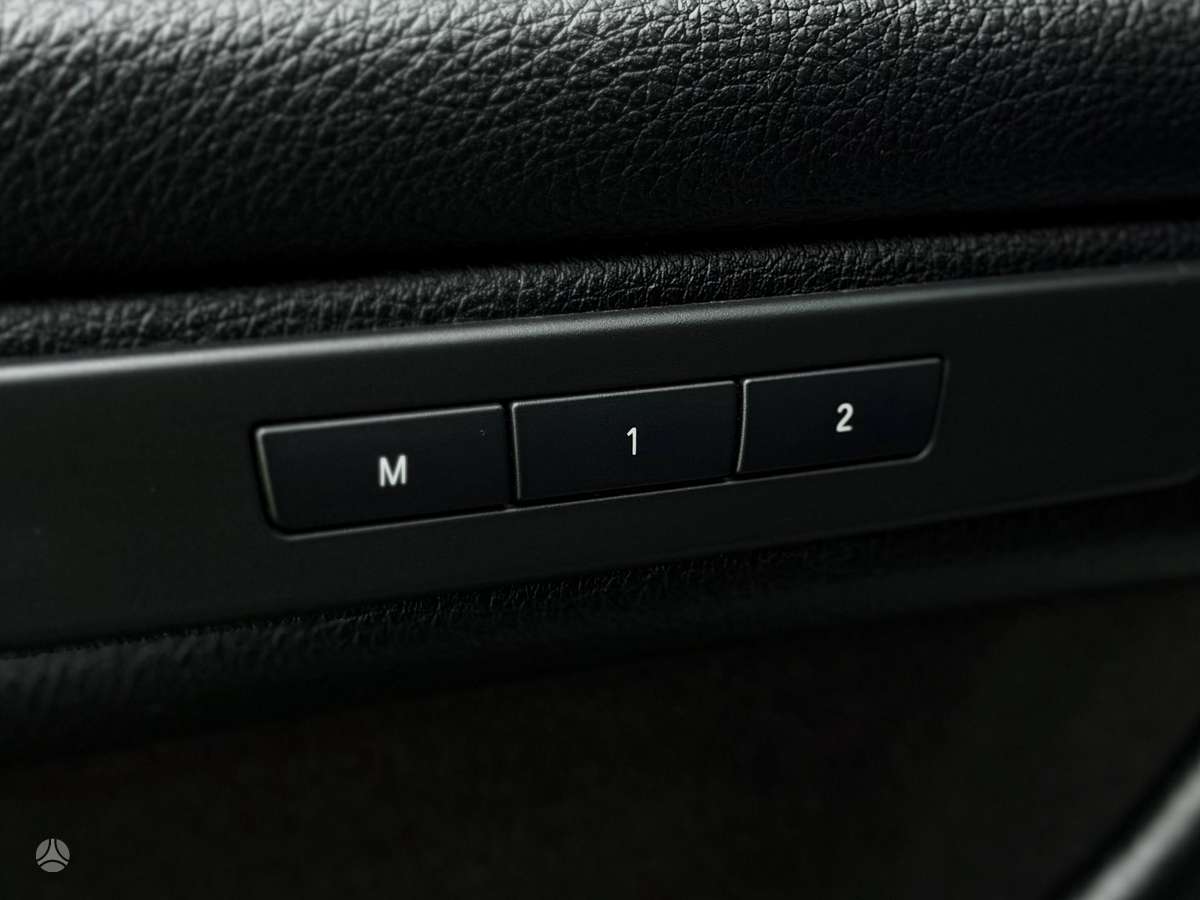 BMW 528, 2.0 l., Седан