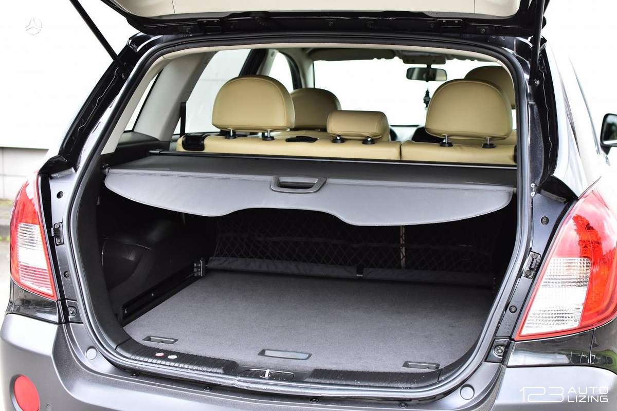 Opel Antara, 2.2 l., off-road / crossover