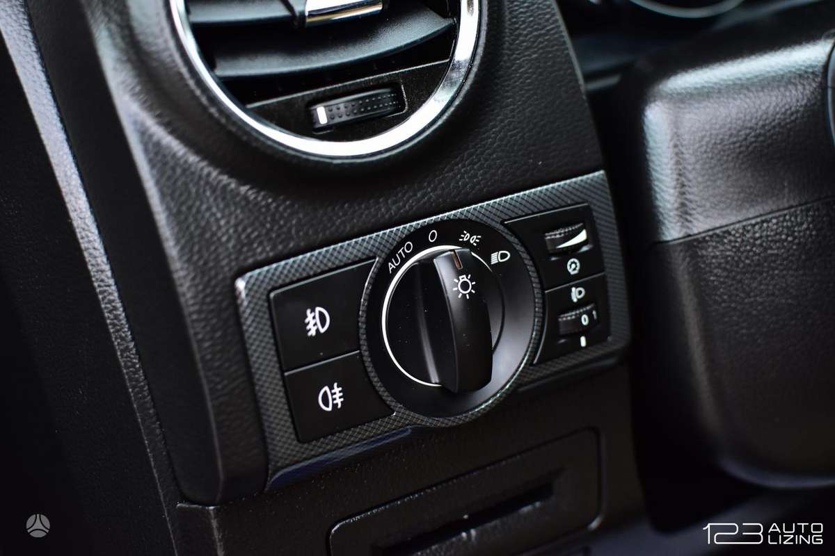 Opel Antara, 2.2 l., off-road / crossover