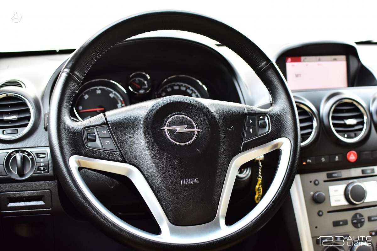 Opel Antara, 2.2 l., off-road / crossover