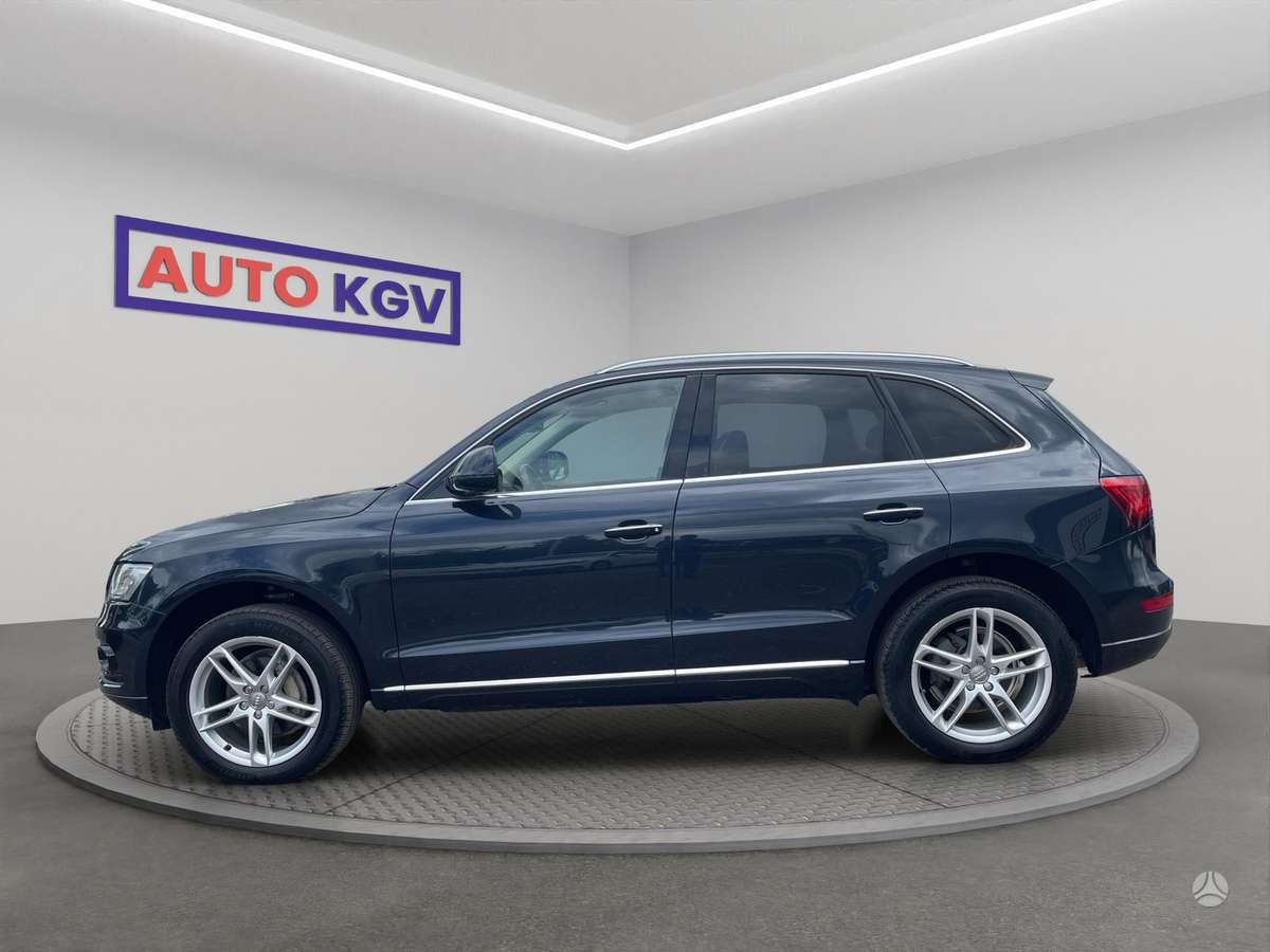 Audi Q5, 2.0 l., off-road / crossover