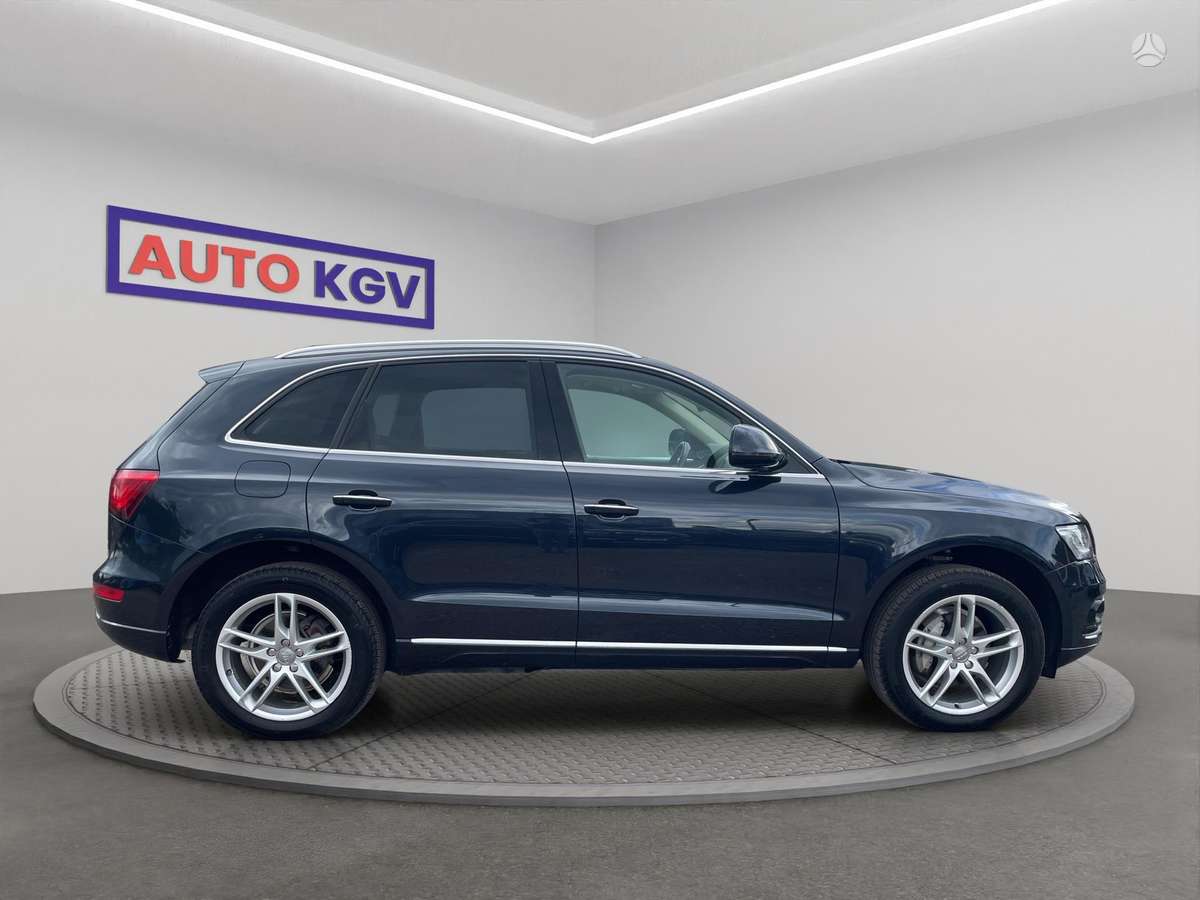 Audi Q5, 2.0 l., off-road / crossover