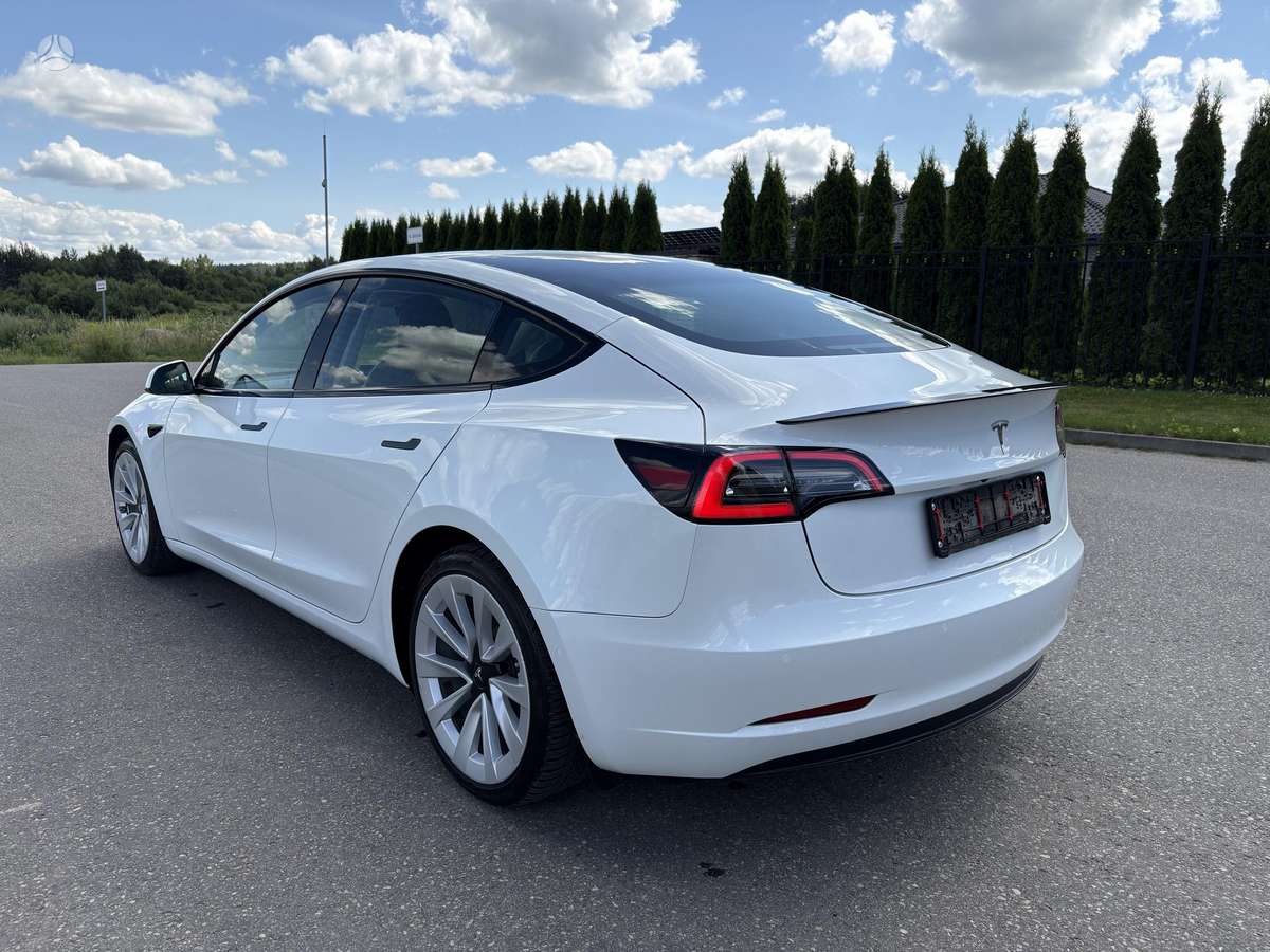 Tesla Model 3, 60 кВт·ч, Седан