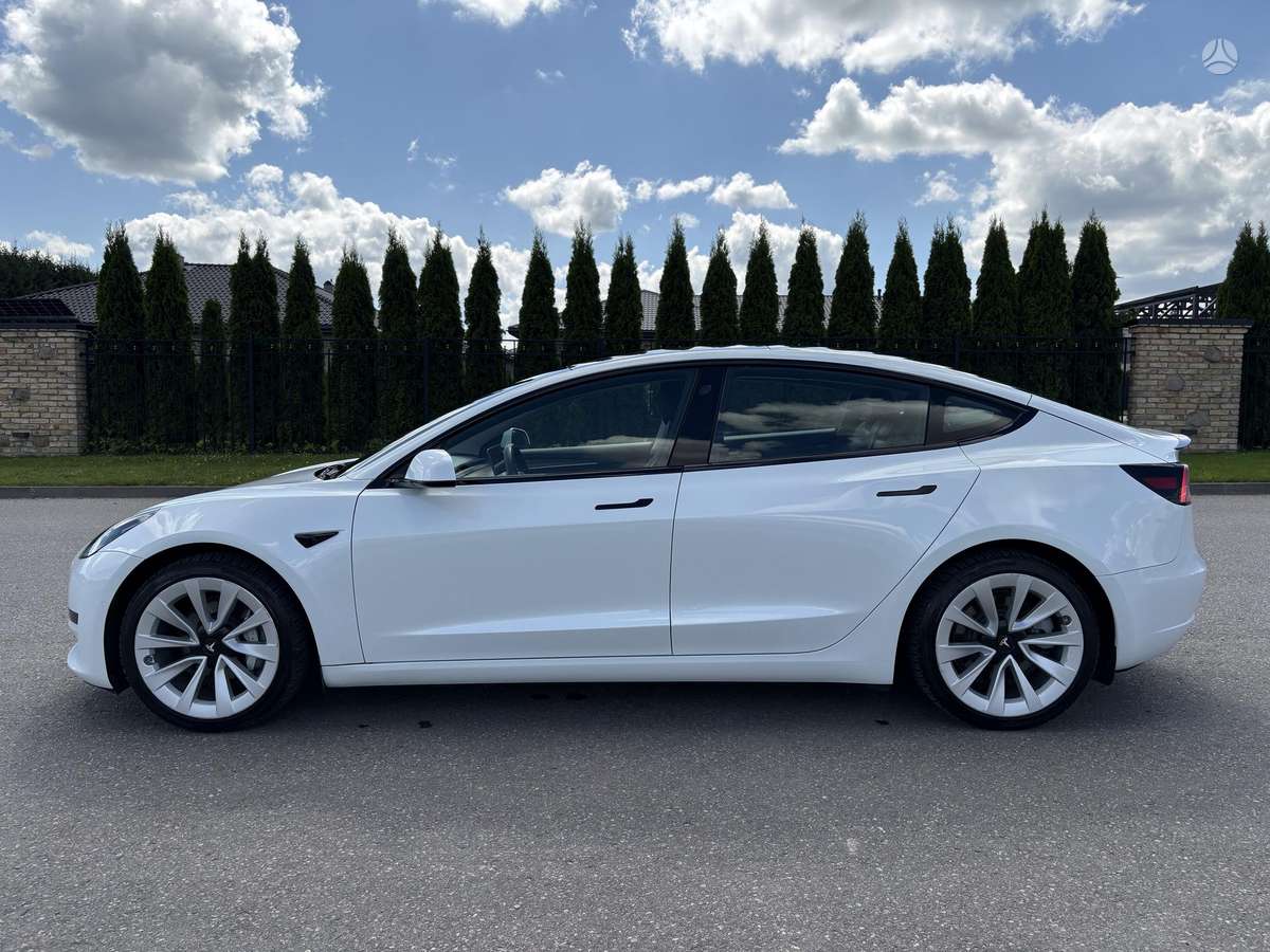 Tesla Model 3, 60 кВт·ч, Седан