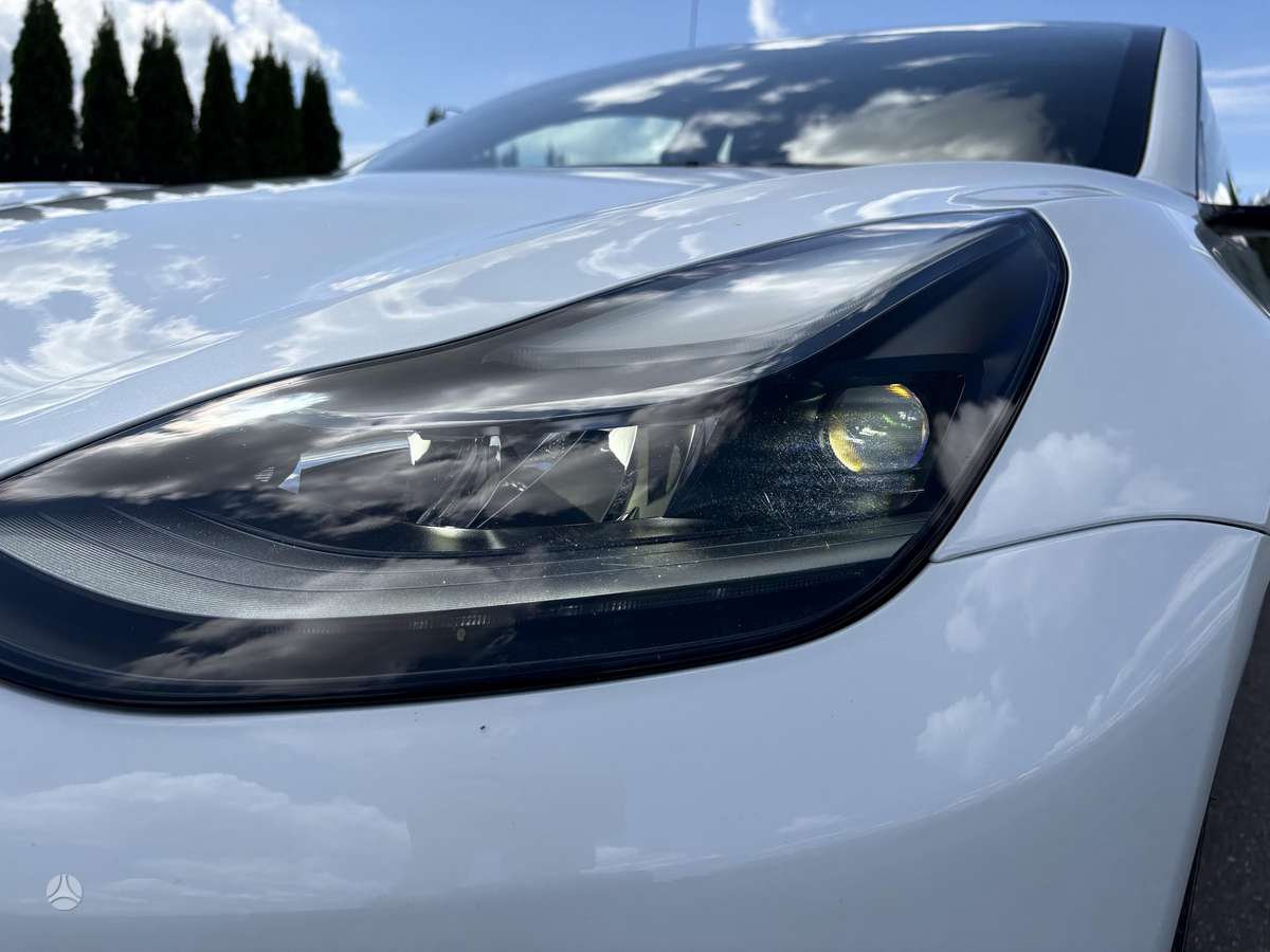 Tesla Model 3, 60 кВт·ч, Седан