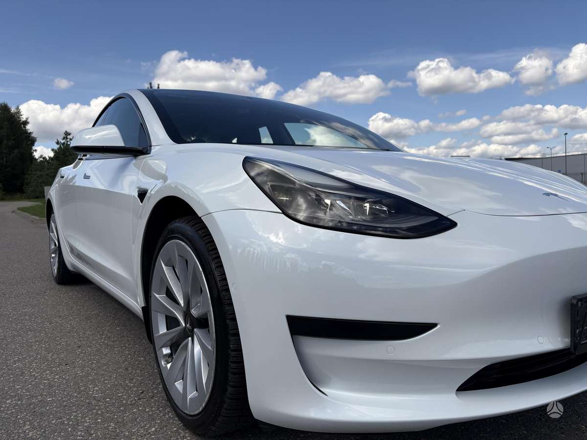 Tesla Model 3, 60 кВт·ч, Седан