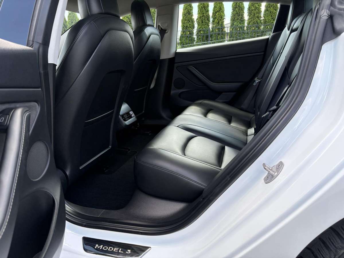 Tesla Model 3, 60 кВт·ч, Седан