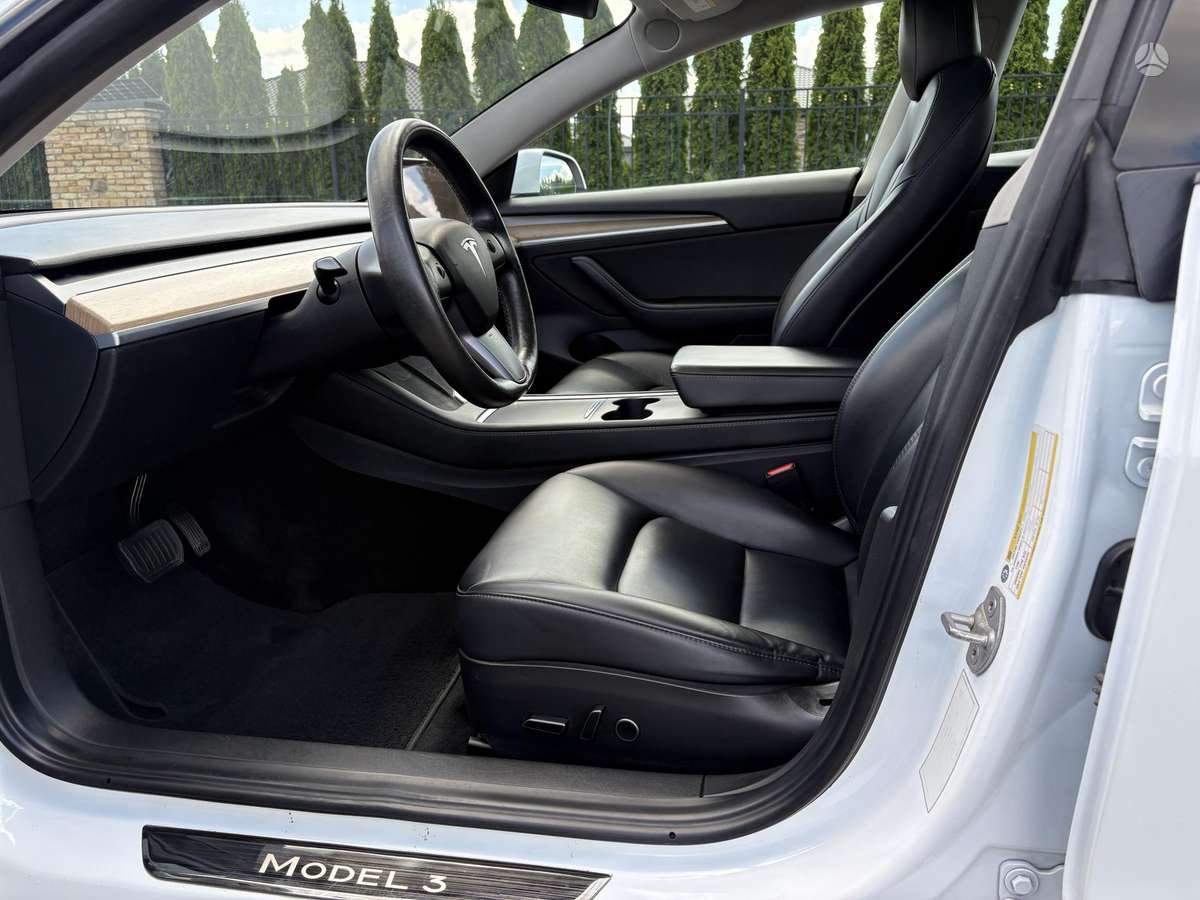Tesla Model 3, 60 кВт·ч, Седан