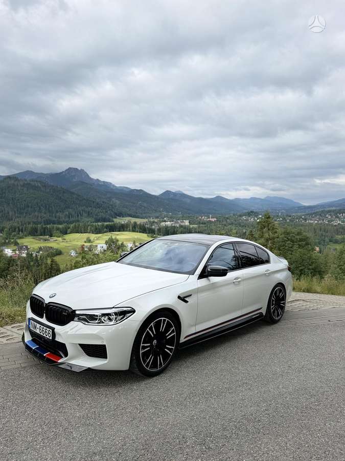 BMW M5, saloon / sedan