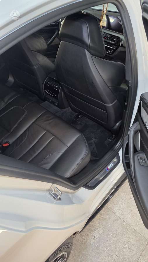 BMW M5, saloon / sedan