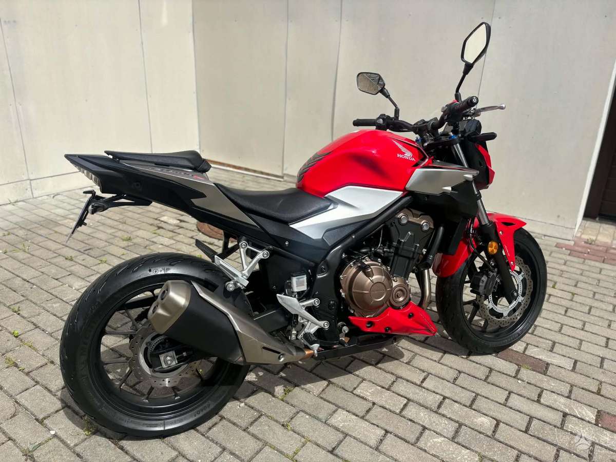 Honda CB 500cc, street / classic