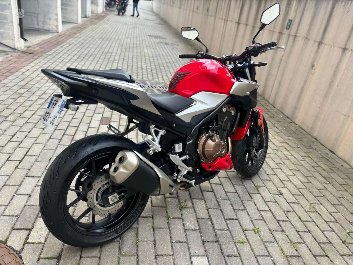 Honda CB 500cc, street / classic