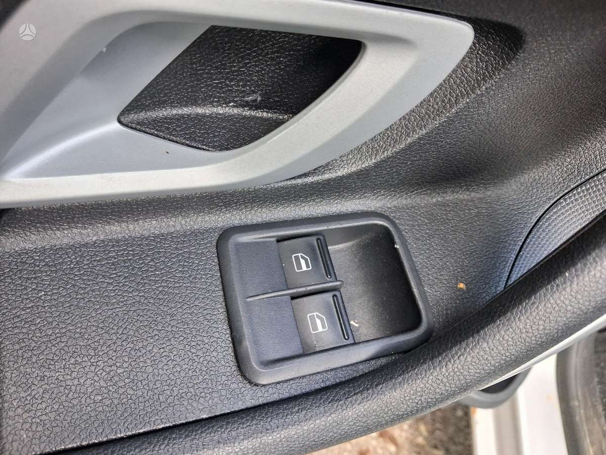 Škoda Fabia - 12