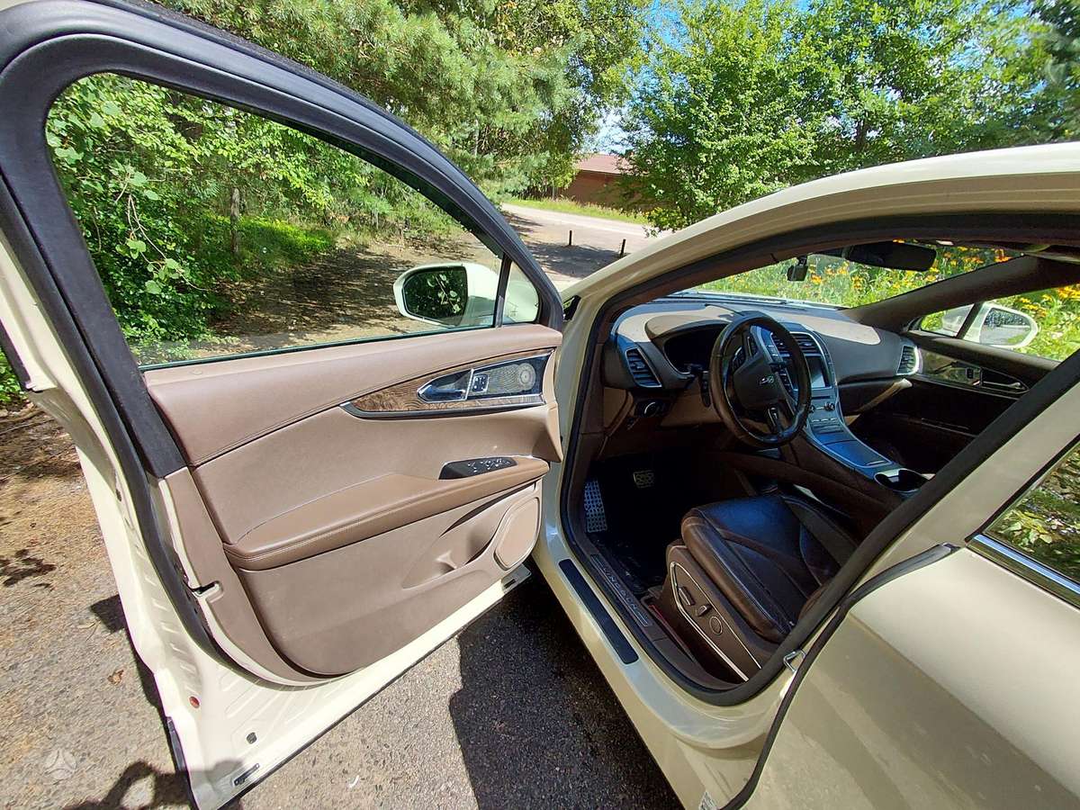 Lincoln MKX, 2.7 l., off-road / crossover