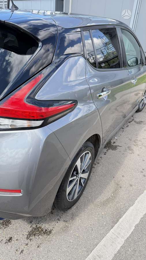 Nissan Leaf, 40 kWh, hatchback