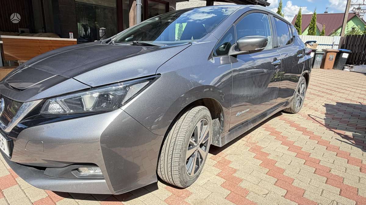 Nissan Leaf, 40 kWh, hatchback