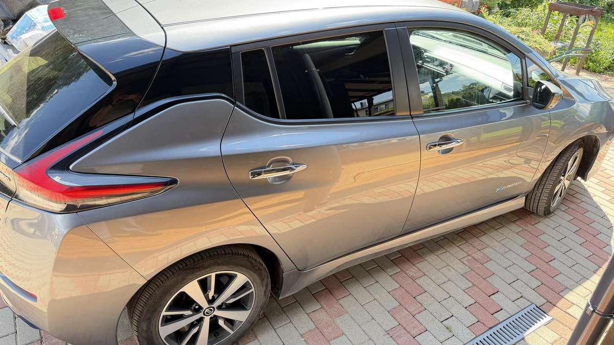 Nissan Leaf, 40 kWh, hatchback