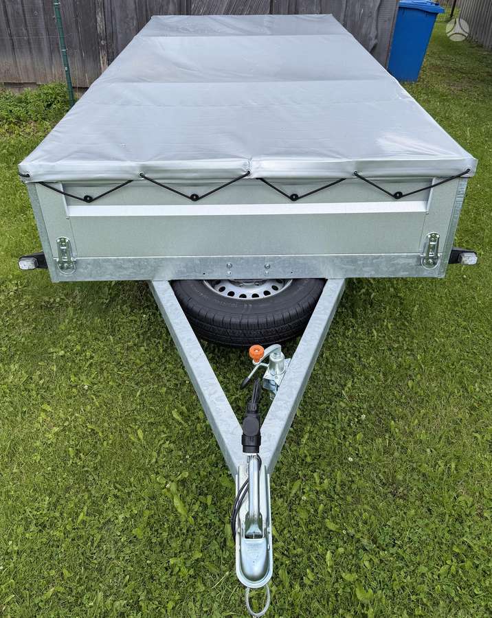 Tauras B 705S, passenger car trailers