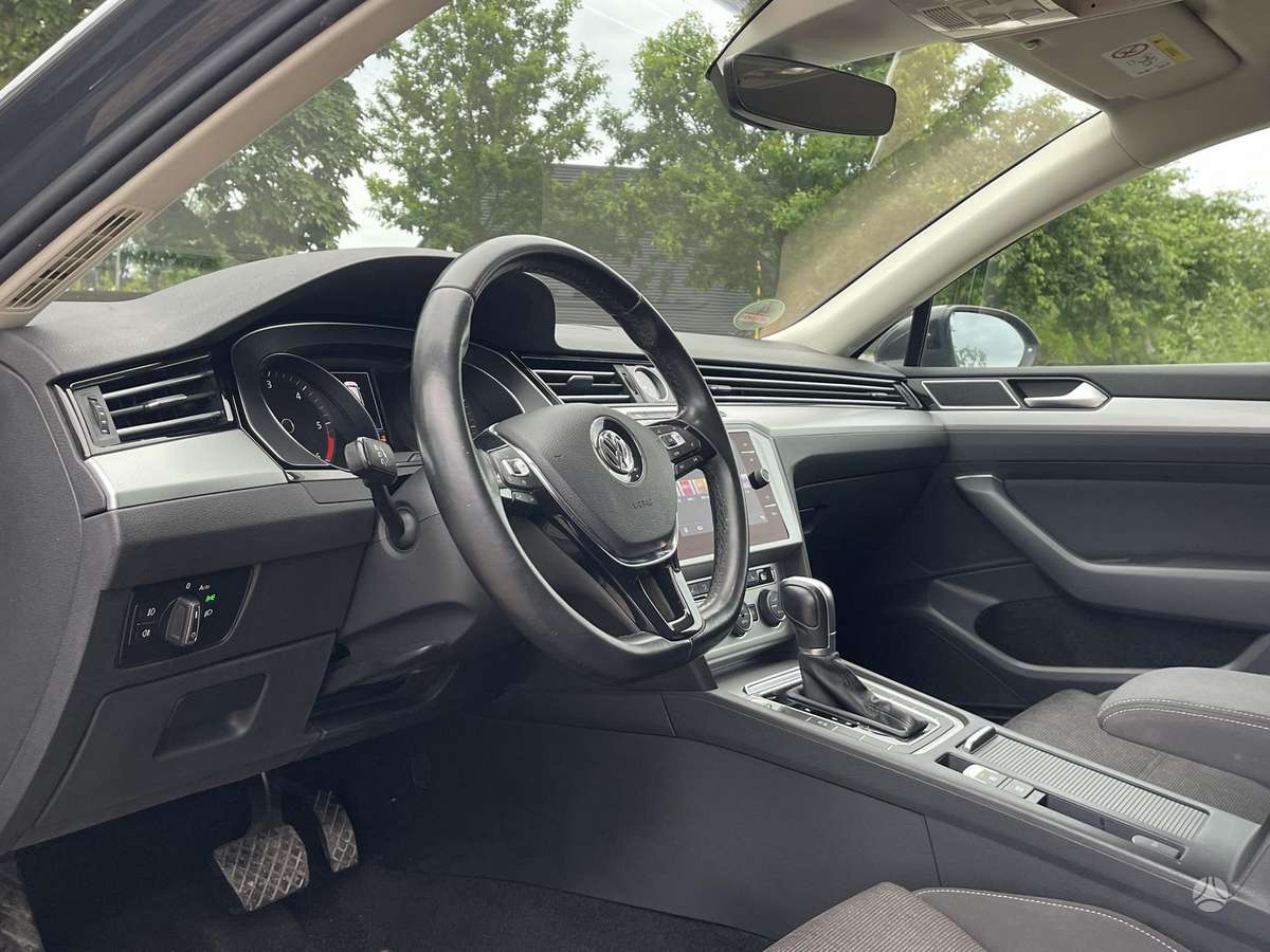 Volkswagen Passat, 2.0 l., Универсал