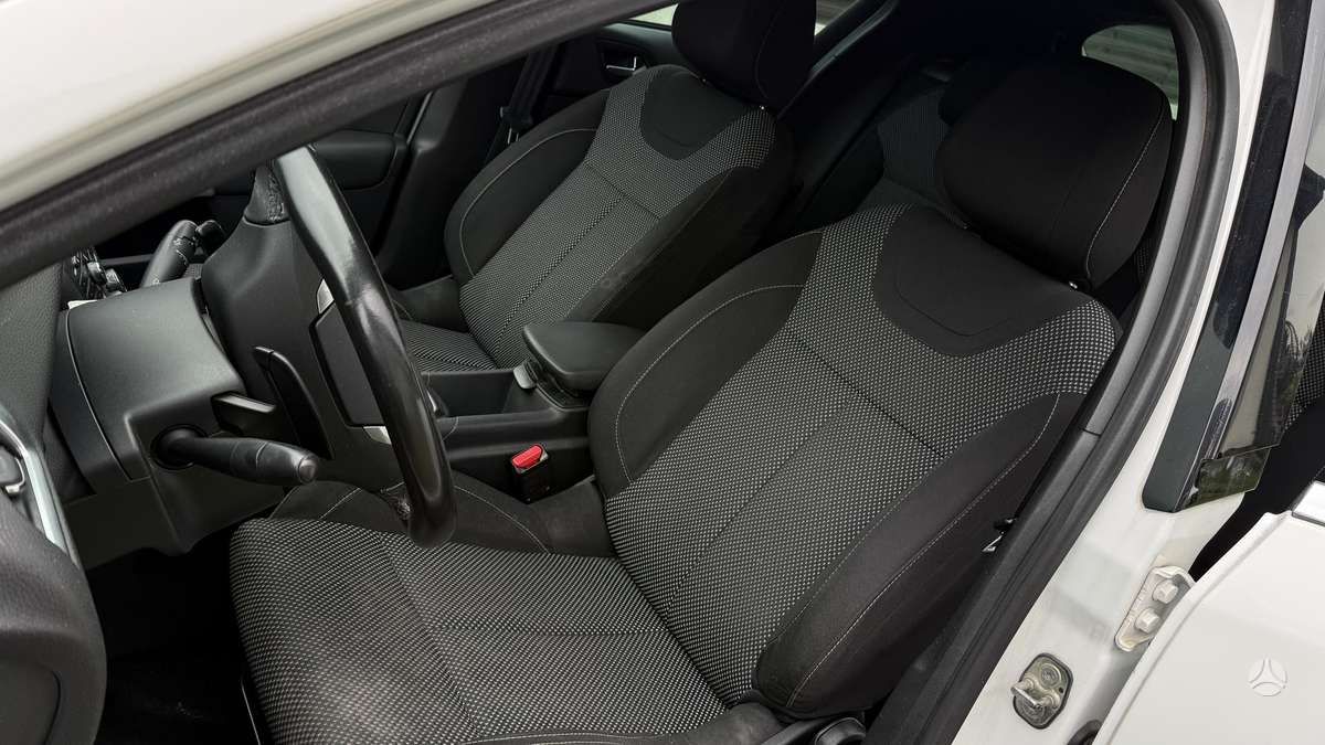 Citroen DS4, 1.6 l., hatchback