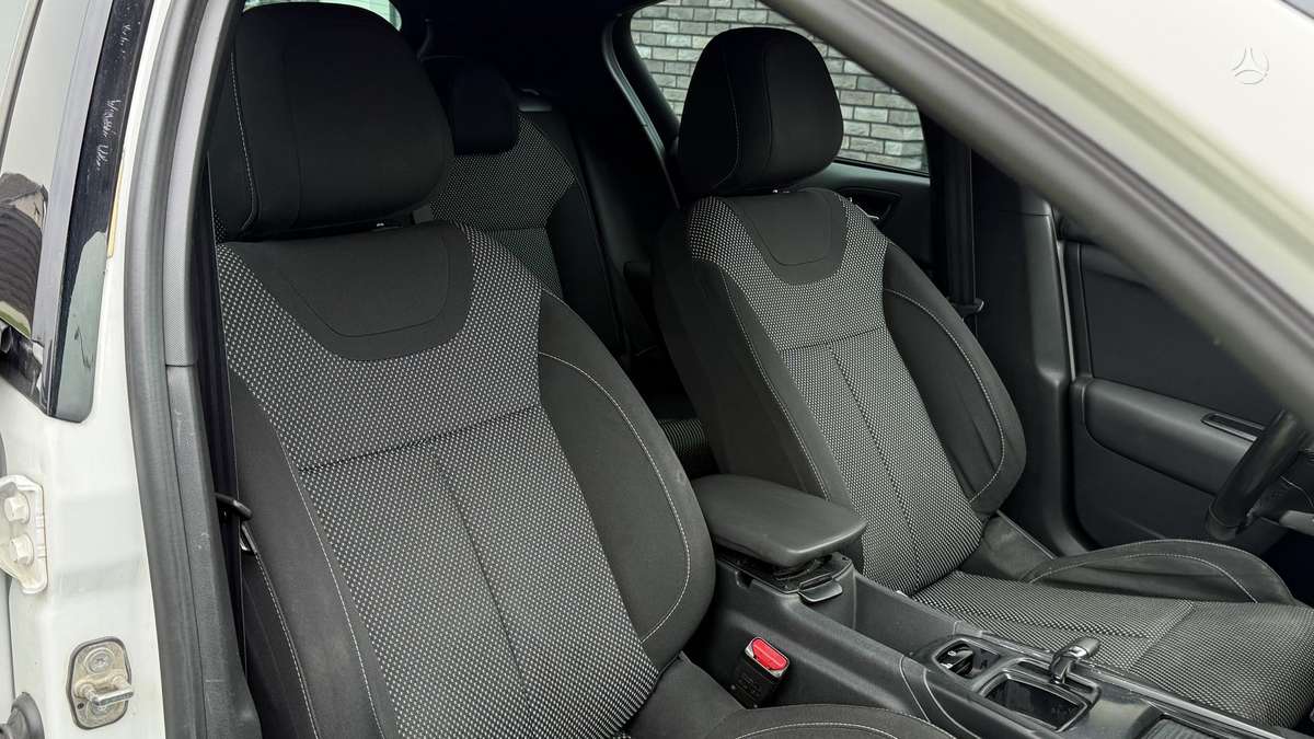 Citroen DS4, 1.6 l., hatchback